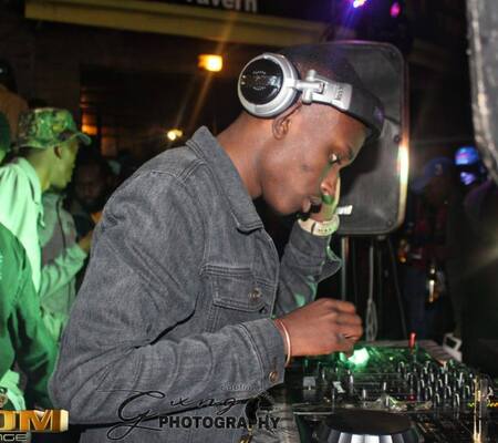 Brah Dee & ZaH SA x SoRa Da DJ – Vula Amasango